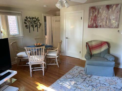 Apartamento Sunlight Splendor Suite At Twin Oaks Inn