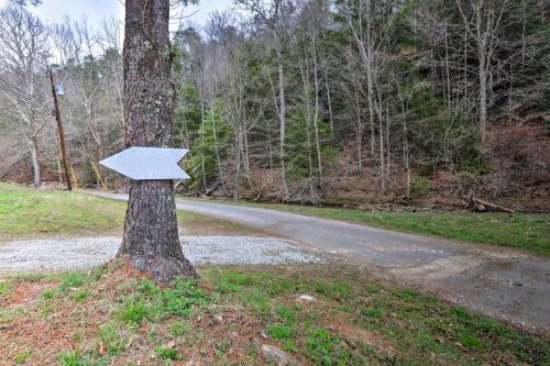 Beattyville Cabin About 24 Mi To Red River Gorge!