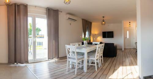 Idyllic Country House - Villa Aprilis - Ae 1418