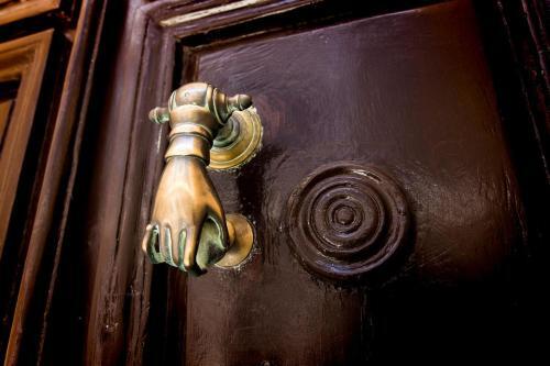 Apartamento Ermoupolis 1834 Traditional Stone Yard House