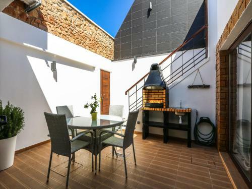 Luxury Apartment, 3 Min Walk To The Beach, Albufeira