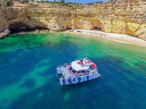 Luxury Apartment, 3 Min Walk To The Beach, Albufeira