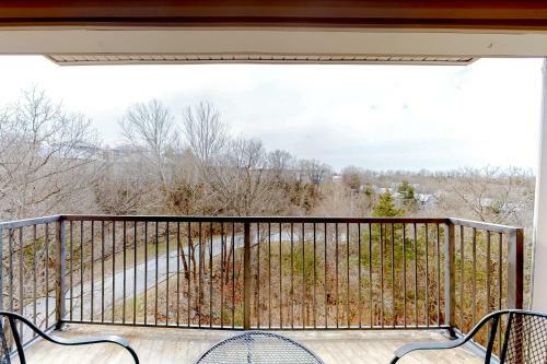 Holiday Hills Getaway