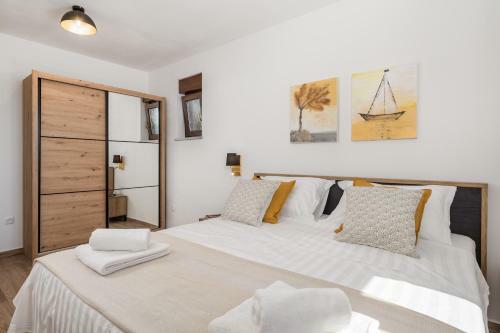Villa Teza, Brand New, 8 Guests, Amazing View