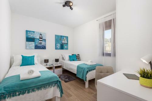 Villa Teza, Brand New, 8 Guests, Amazing View