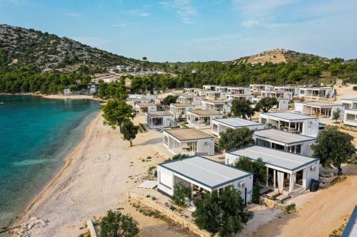 Buqez Eco Resort - Beach Villa 33 - Seaview