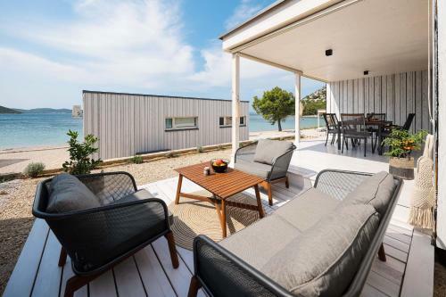 Buqez Eco Resort - Beach Villa 33 - Seaview