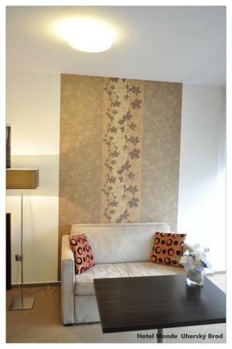 Hotel Monde