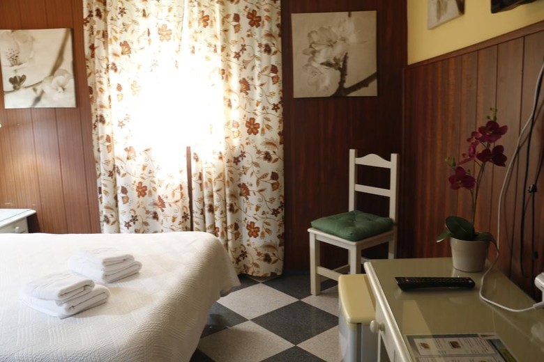 Hostal La Giralda