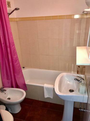 Apartamento House Located In Opposite Of Beach!
