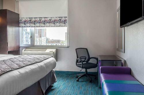 Umbrella Hotel Bronx