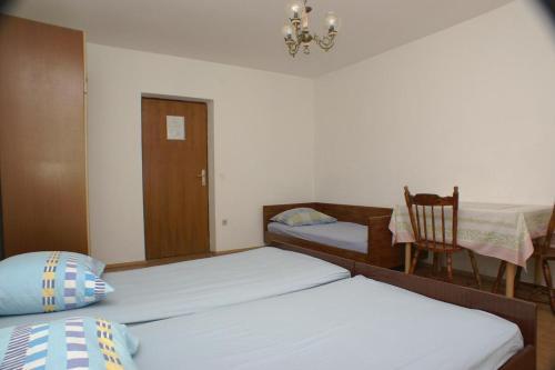 Apartments By The Sea Orij, Omis - 2810