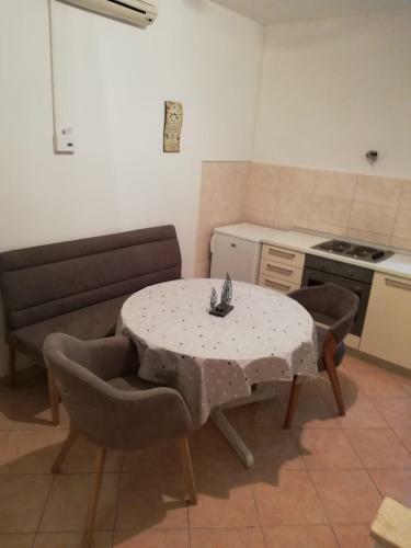 Apartment Dugi Rat