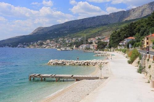 Apartments By The Sea Mali Rat (Omis) - 2811