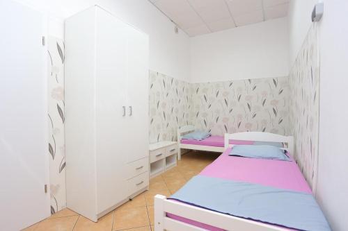 Apartments By The Sea Dugi Rat, Omis - 15516