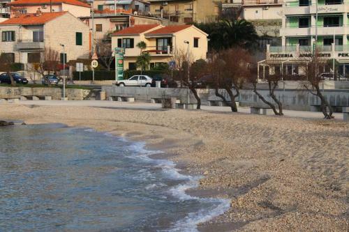 Apartments By The Sea Dugi Rat, Omis - 15516