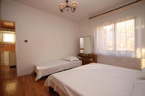 Apartments By The Sea Orij, Omis - 7534