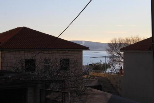 Apartments By The Sea Orij, Omis - 7534