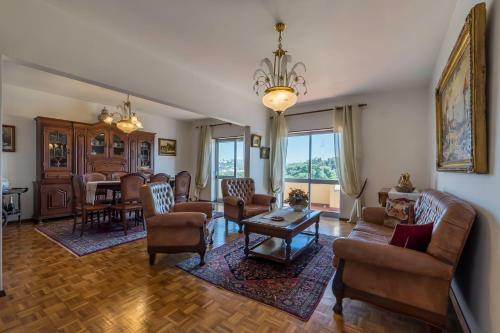 Central Charming Classic Apartment