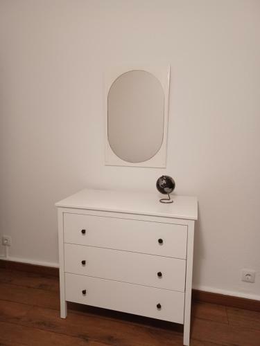 Apartamento De C� - Suite Com Acesso Independente E Kitchenette
