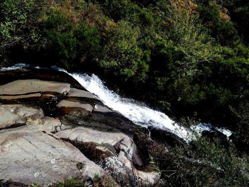 Chez Louise: Onde A Serra Beija O C�u