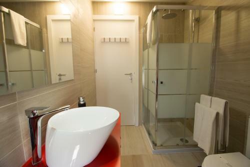 Hostal Lous� Varanda's House