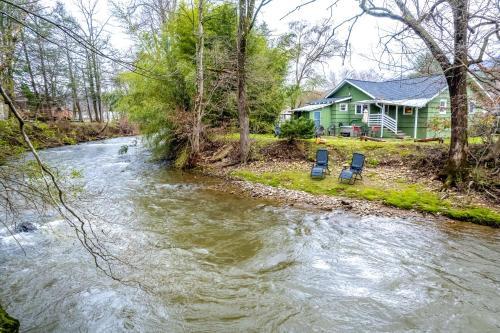 Creekside Cottage