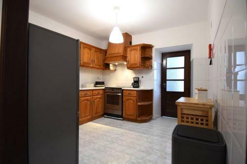 Casa Dos Rouxin�is - Villa With Patio & Barbecue