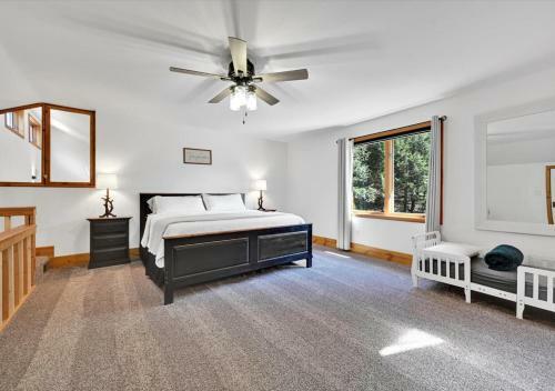 Pine Hollow Lodge