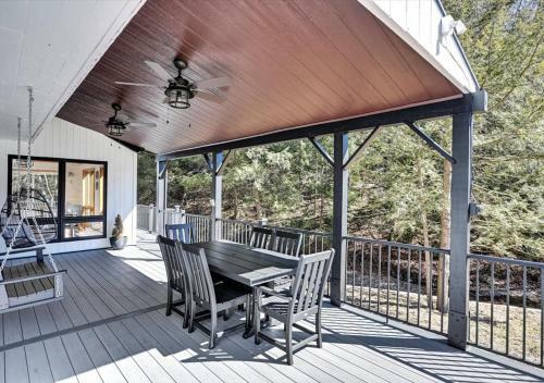 Pine Hollow Lodge