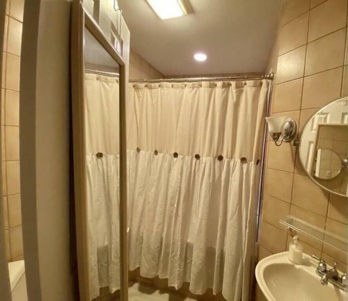 Beautiful Lake Front Home With Tons Of Amenities!