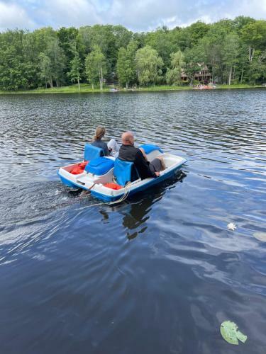 Beautiful Lake Front Home With Tons Of Amenities!
