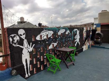 Malecon En Calle Techada Hostel