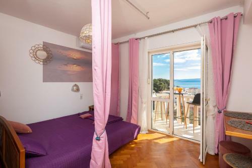 Golden View Apartment