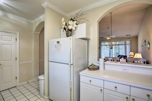 Apartamento Condo With Resort Pool, 1 Mi To Atlantic Beach!