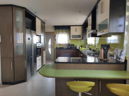 Hostal Room In Villa - 4 Bedroom House With Private Pool