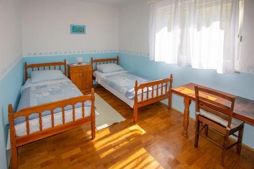 Apartments Lokarda