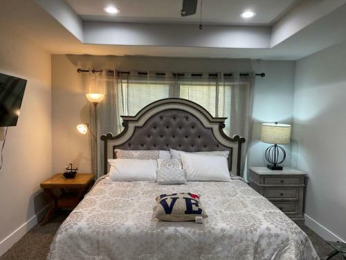 Master Bedroom Suite In A Shared House Near Downtown Dallas