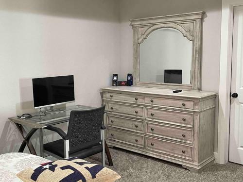 Master Bedroom Suite In A Shared House Near Downtown Dallas