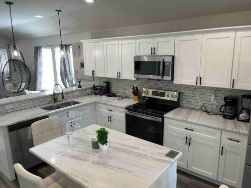 Master Bedroom Suite In A Shared House Near Downtown Dallas