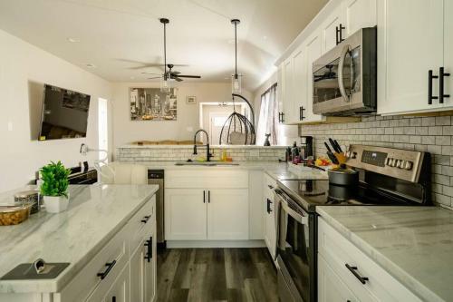 Master Bedroom Suite In A Shared House Near Downtown Dallas