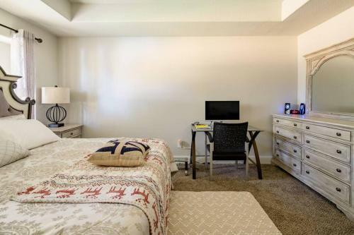 Master Bedroom Suite In A Shared House Near Downtown Dallas
