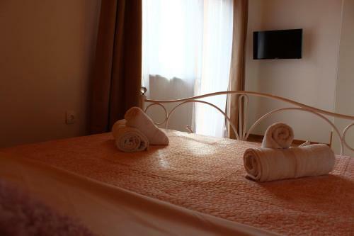 Hostal Neda Holiday House