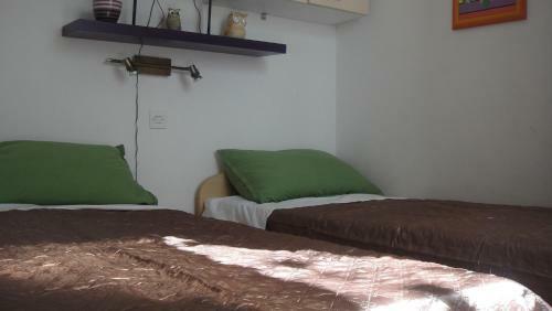 Apartments By The Sea Necujam, Solta - 17459