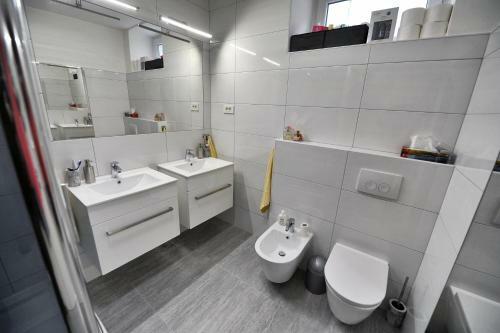 Casa Matea With Pool, Jacuzzi & Souna In A Green Oasis, Kvarner