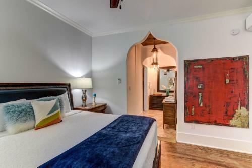 Galveston Full Of Charm! Just Two Blocks From Beach