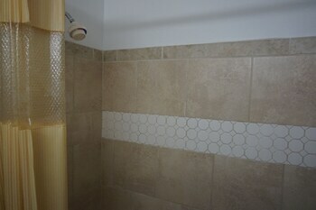 Bellevue Hotel And Suites