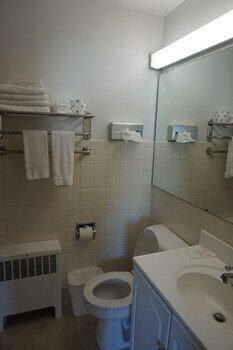 Bellevue Hotel And Suites