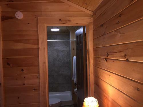 Valley Brook Cottages And Cabins