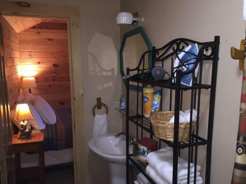 Valley Brook Cottages And Cabins